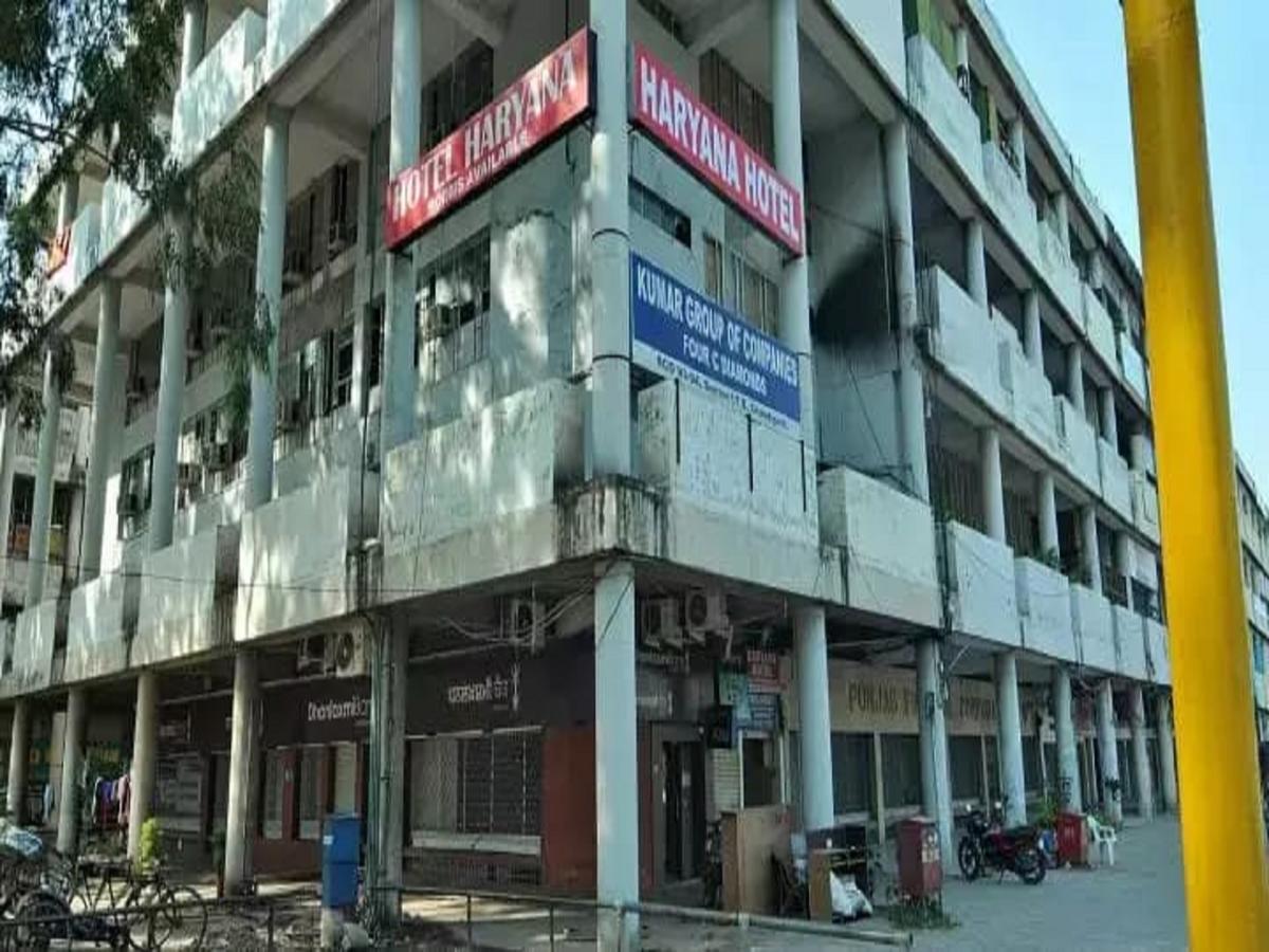 Hotel Haryana Chandigarh Bagian luar foto